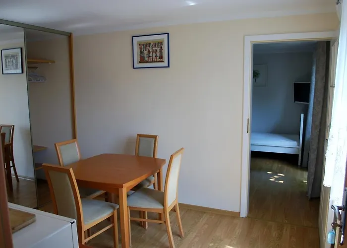 Goscinne Beata Виселка